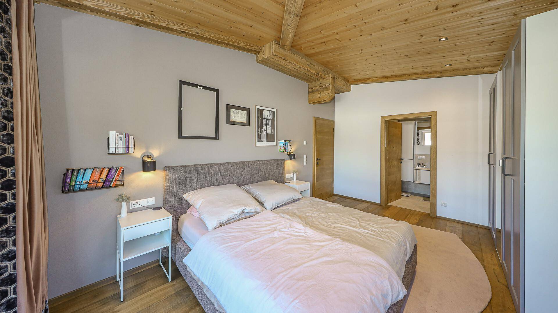 KITZIMMO-Exklusive Haushälfte in Ruhelage mit Bergblick kaufen - Immobilien Waidring.