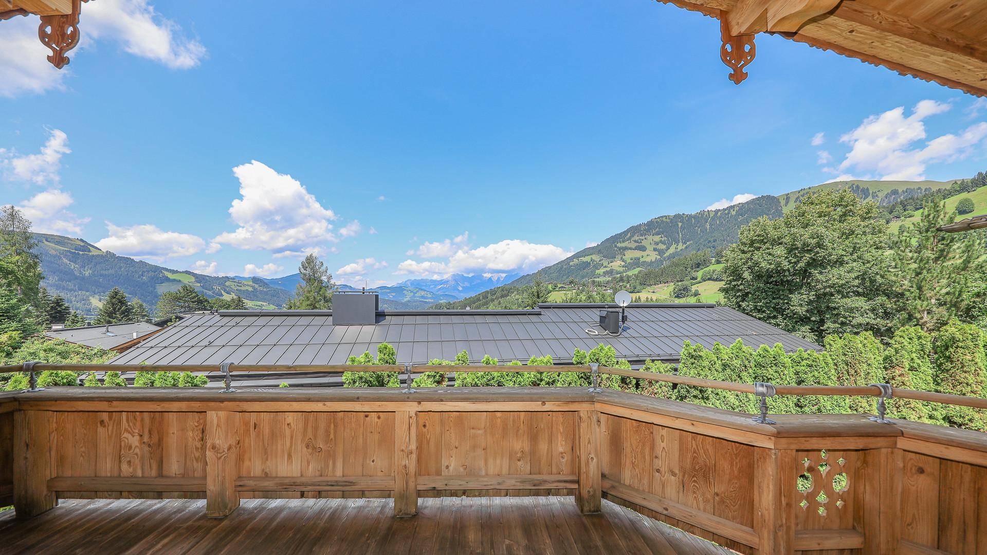 KITZIMMO-exklusive Luxusvilla auf der Bichlalm - Immobilien Kitzbühel.