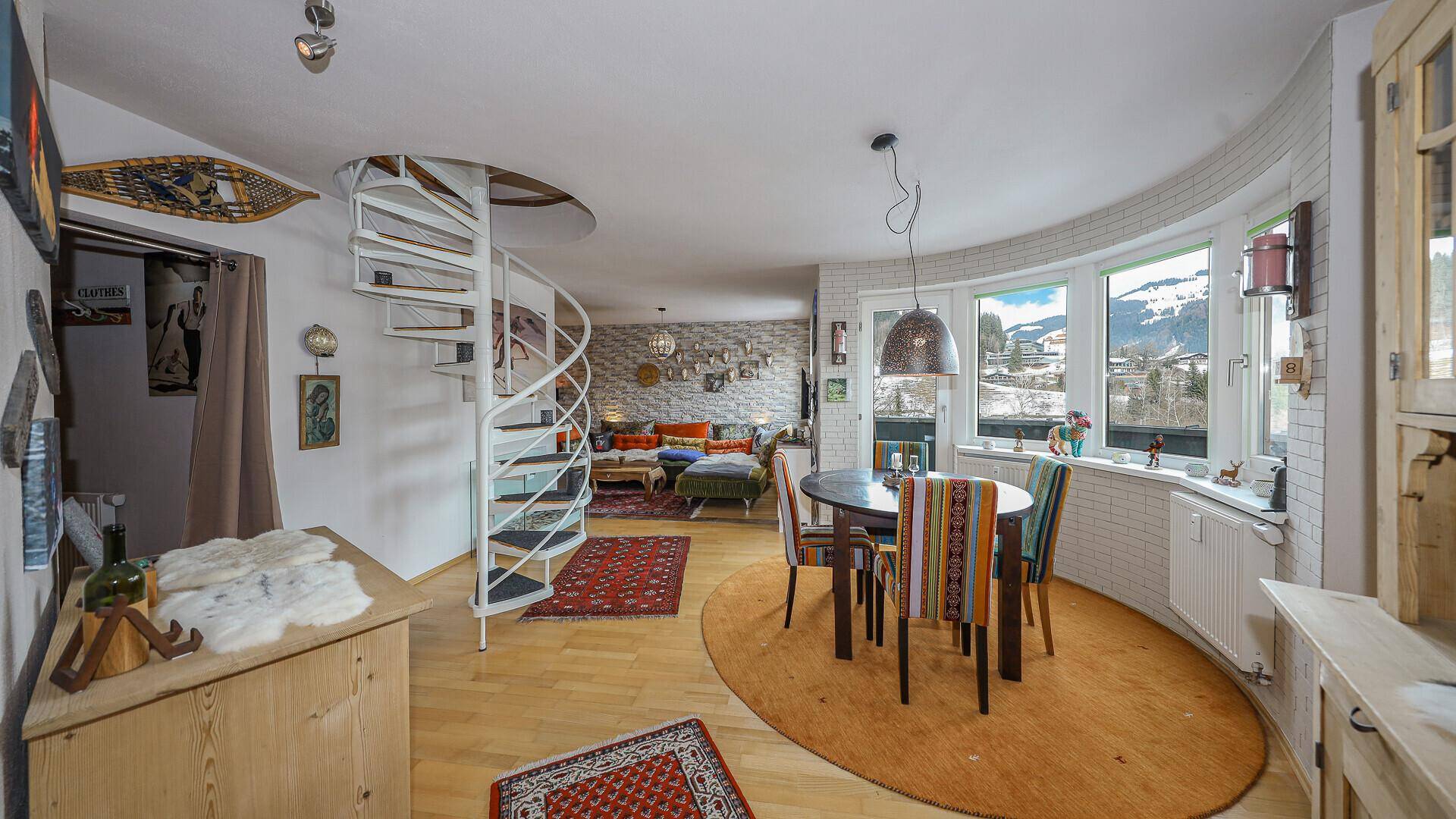Dachgeschosswohnung mit Turmzimmer und Panorama-Ausblick - Ansicht 4