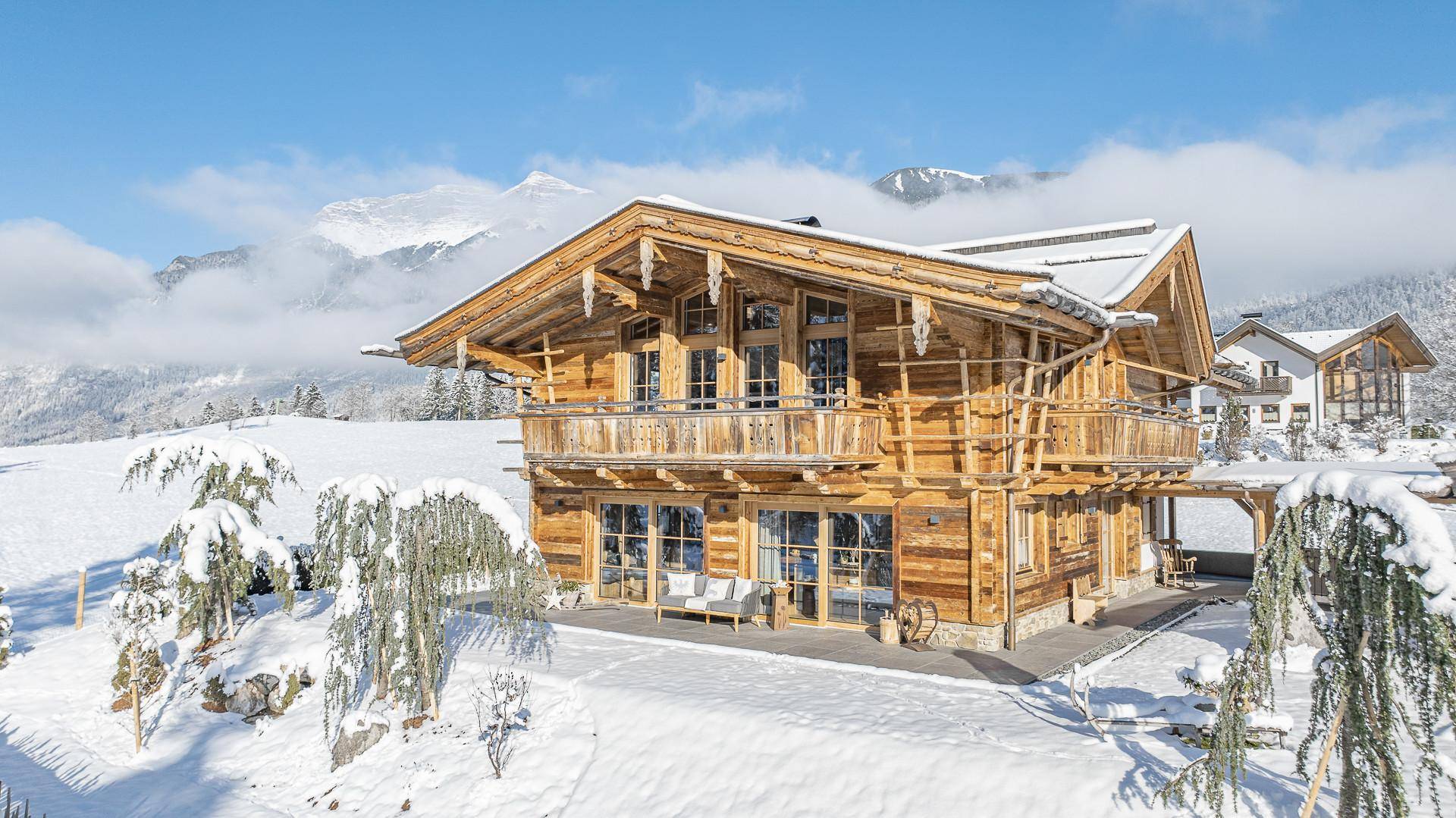 KITZIMMO-zwei Luxuschalets mit Panoramablick in Top-Ruhelage kaufen - Immobilien Steinberg Tirol.