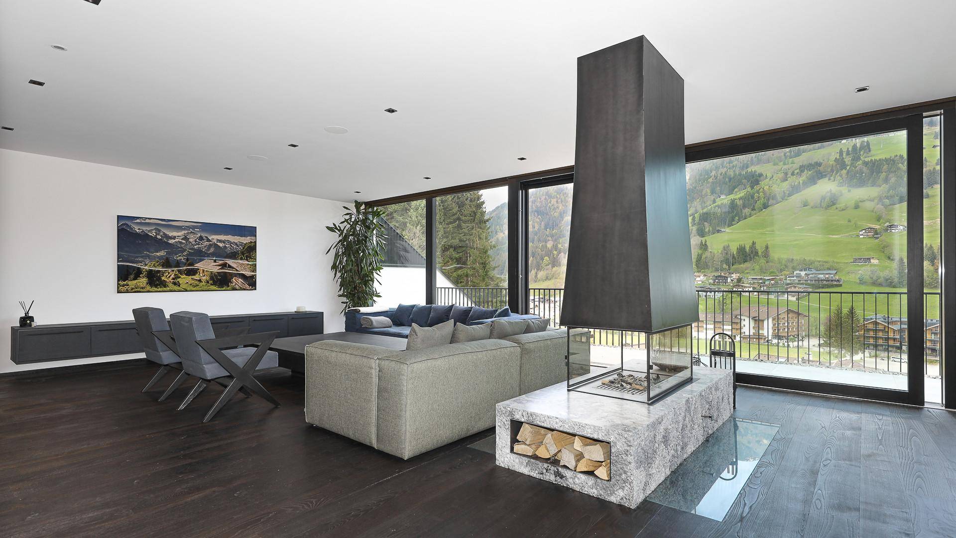 KITZIMMO-exklusive Villa in unverbaubarer Toplage kaufen - Immobilien Kirchberg.