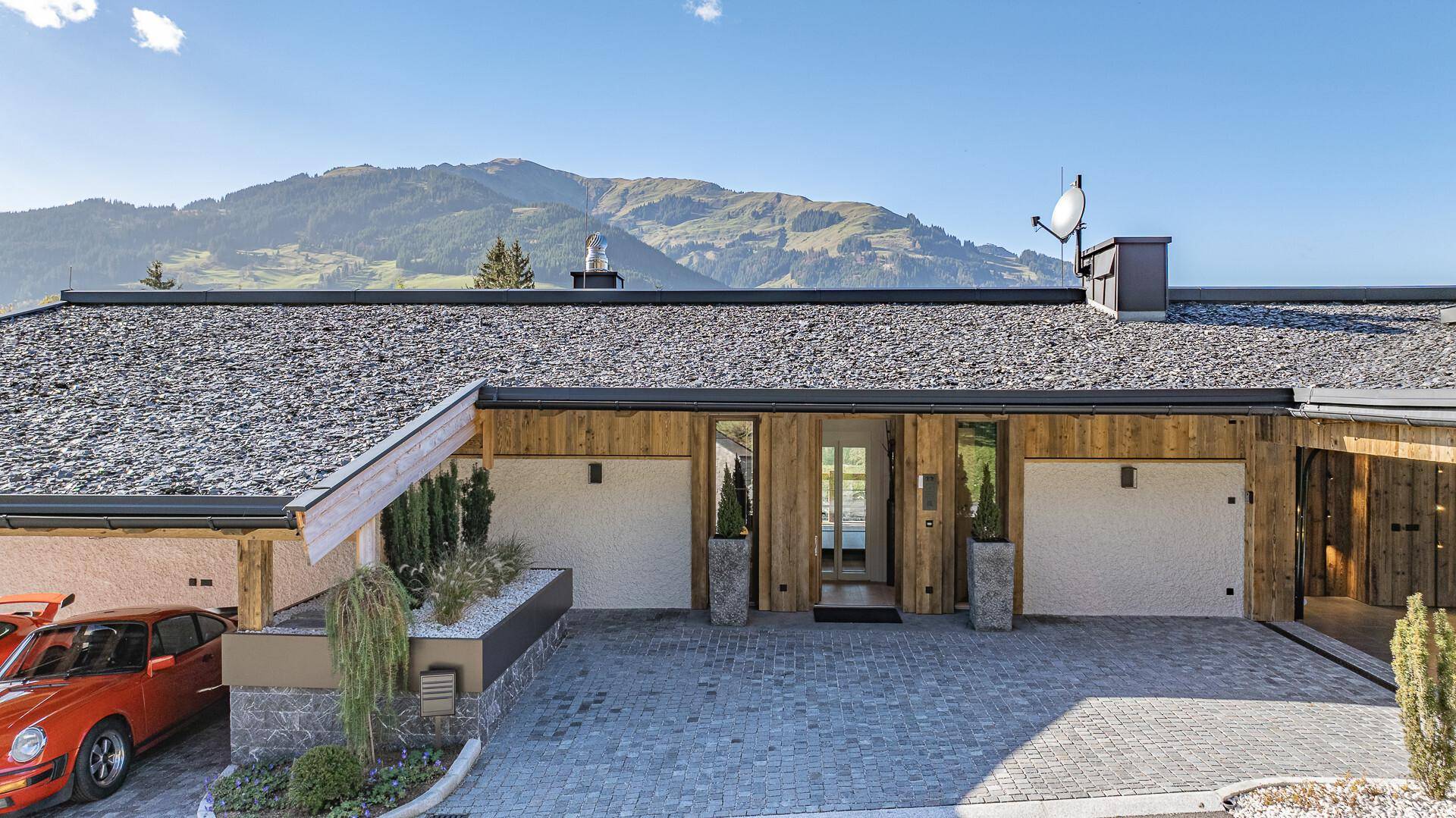KITZIMMO-Luxusvilla in Toplage kaufen - Immobilien Aurach Kitzbühel.