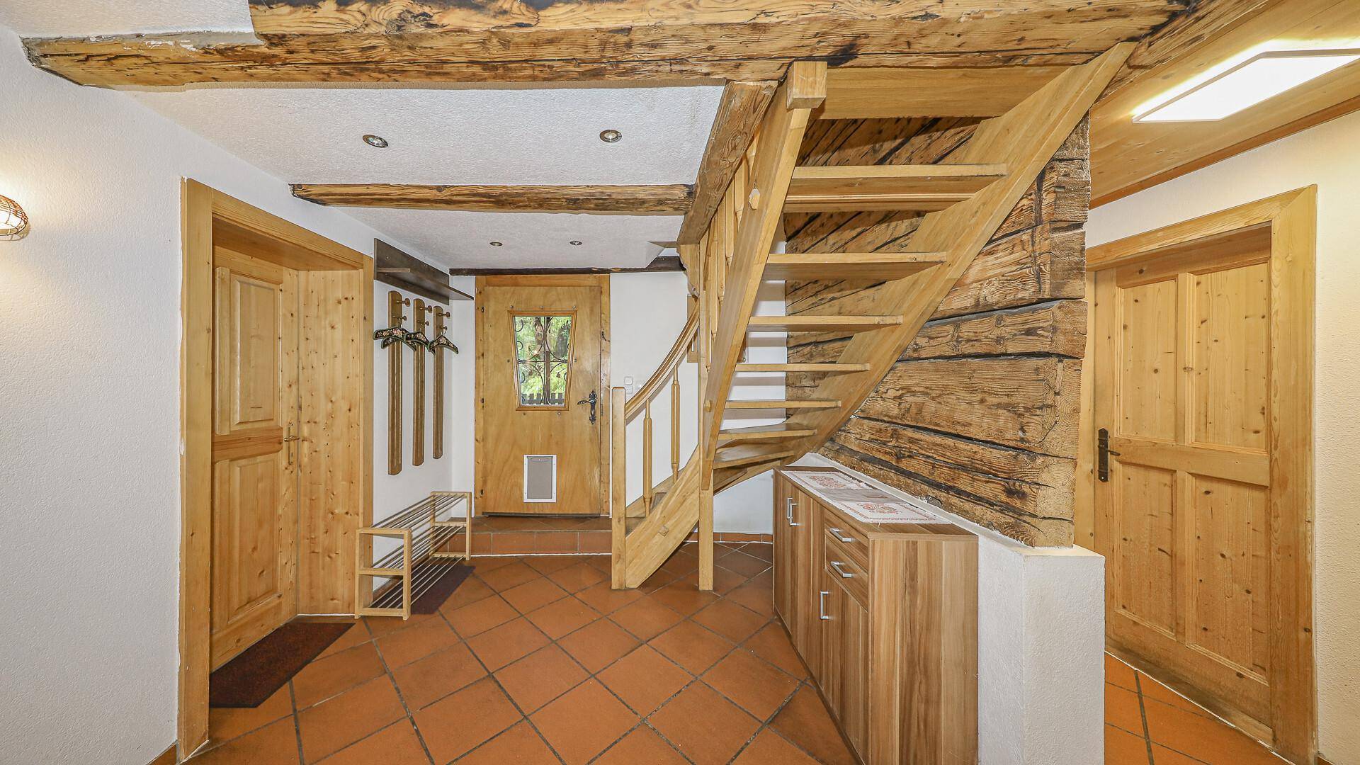 KITZIMMO-historischen Anwesen mit 3.800 m² Grund in Ruhelage - Immobilien Jochberg.