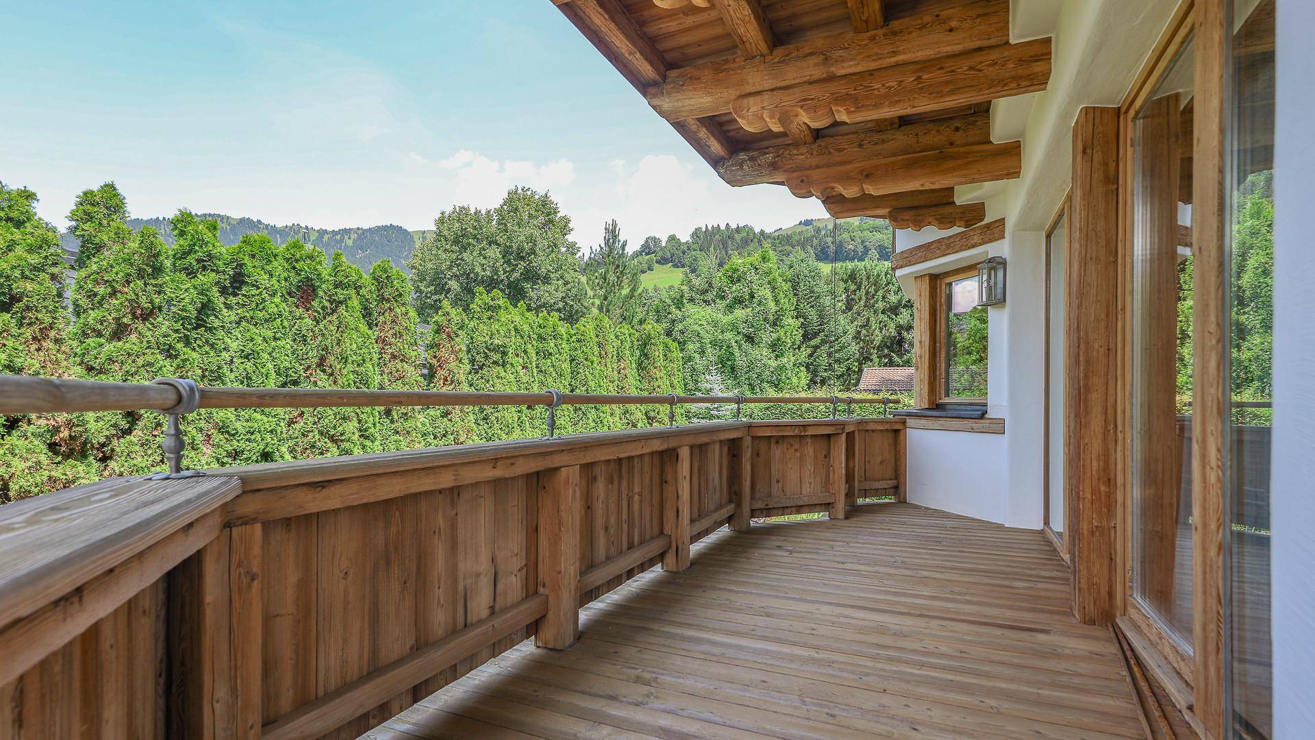 KITZIMMO-exklusive Luxusvilla auf der Bichlalm - Immobilien Kitzbühel.