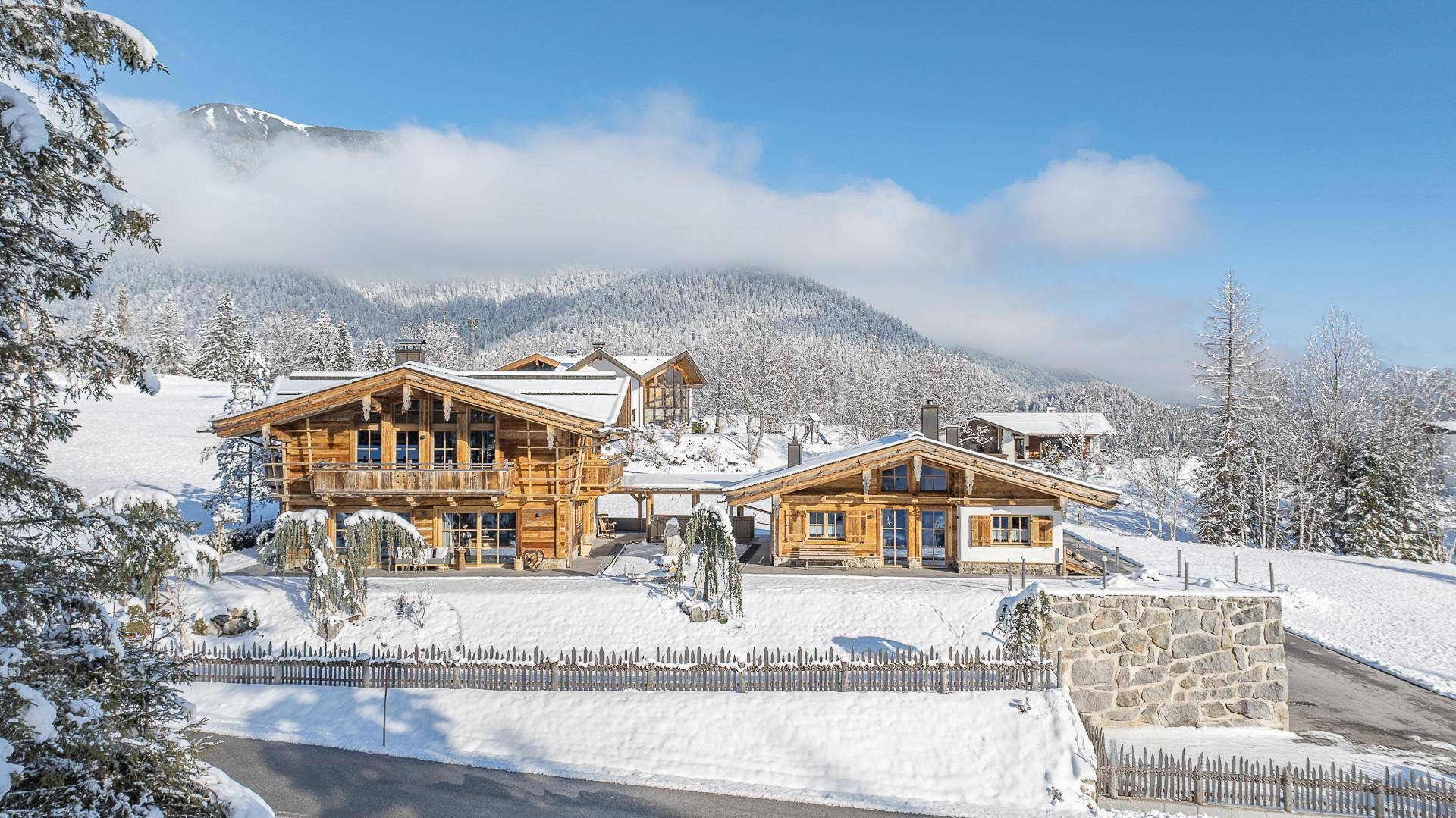 KITZIMMO-zwei Luxuschalets mit Panoramablick in Top-Ruhelage kaufen - Immobilien Steinberg Tirol.