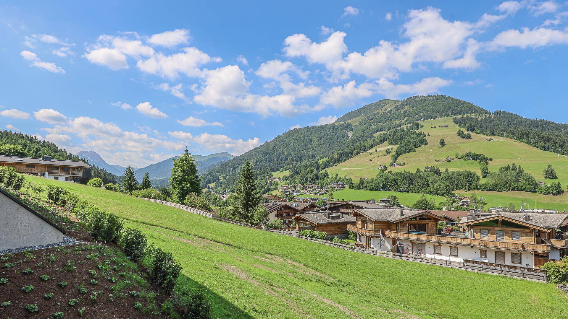 KITZIMMO-Luxuswohnung im Chaletstil kaufen Immobilien Kirchberg Tirol.