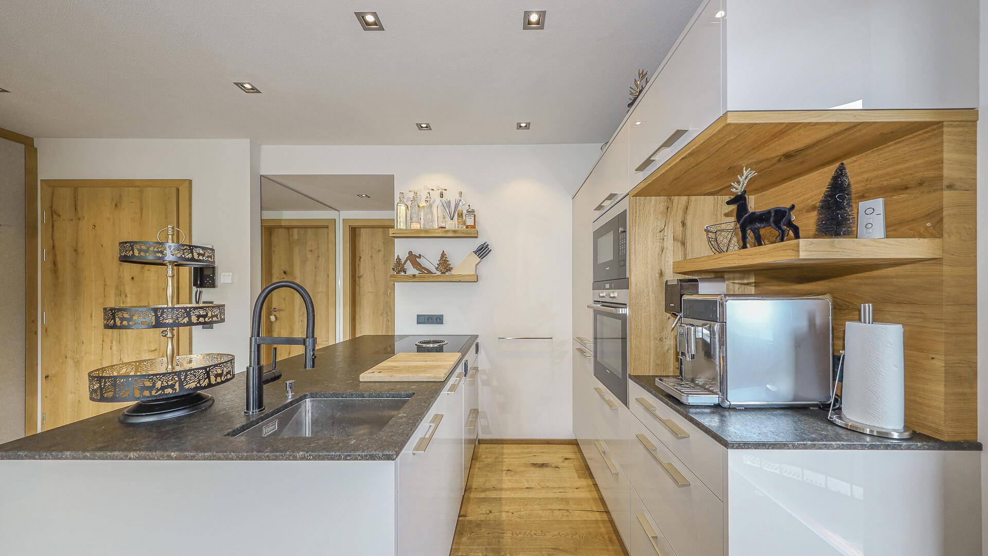 KITZIMMO-Exklusives Ski in / Ski out Apartment in zentraler Lage - Immobilien Kirchberg.