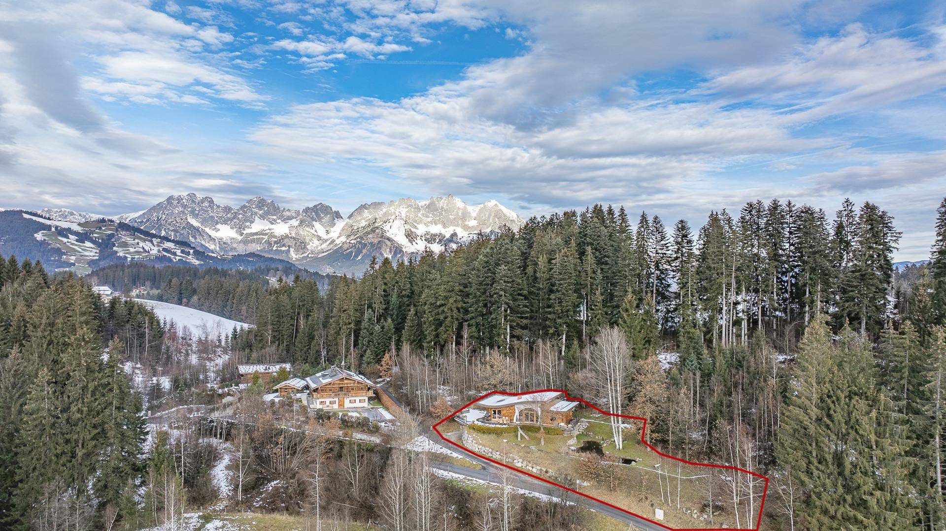 KITZIMMO-Einzigartiges Anwesen mit Blick auf den Schwarzsee - Immobilien Kitzbühel.