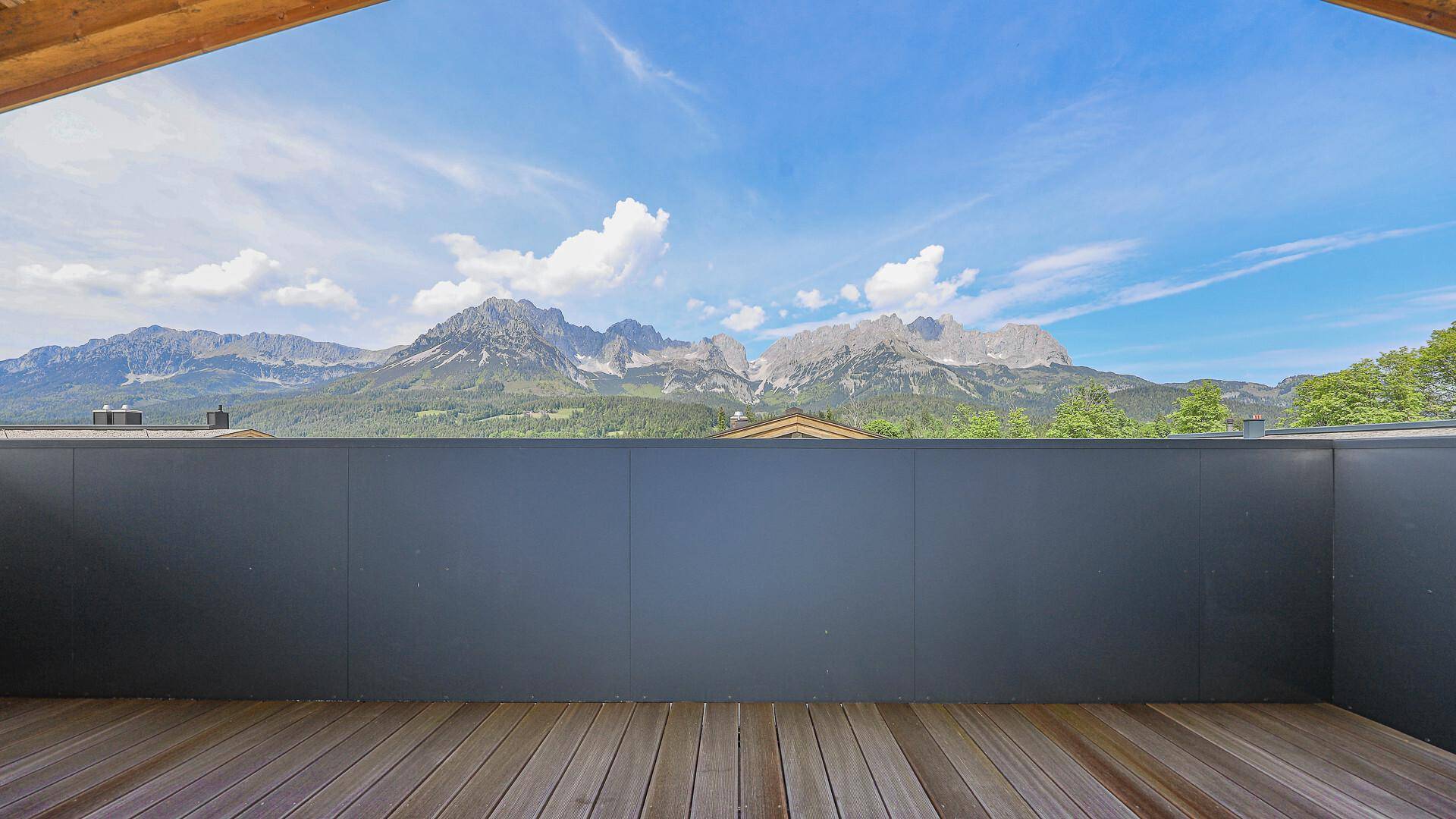KITZIMMO-Exklusive Luxusvilla mit Kaiserblick in Toplage - Immobilien Going.