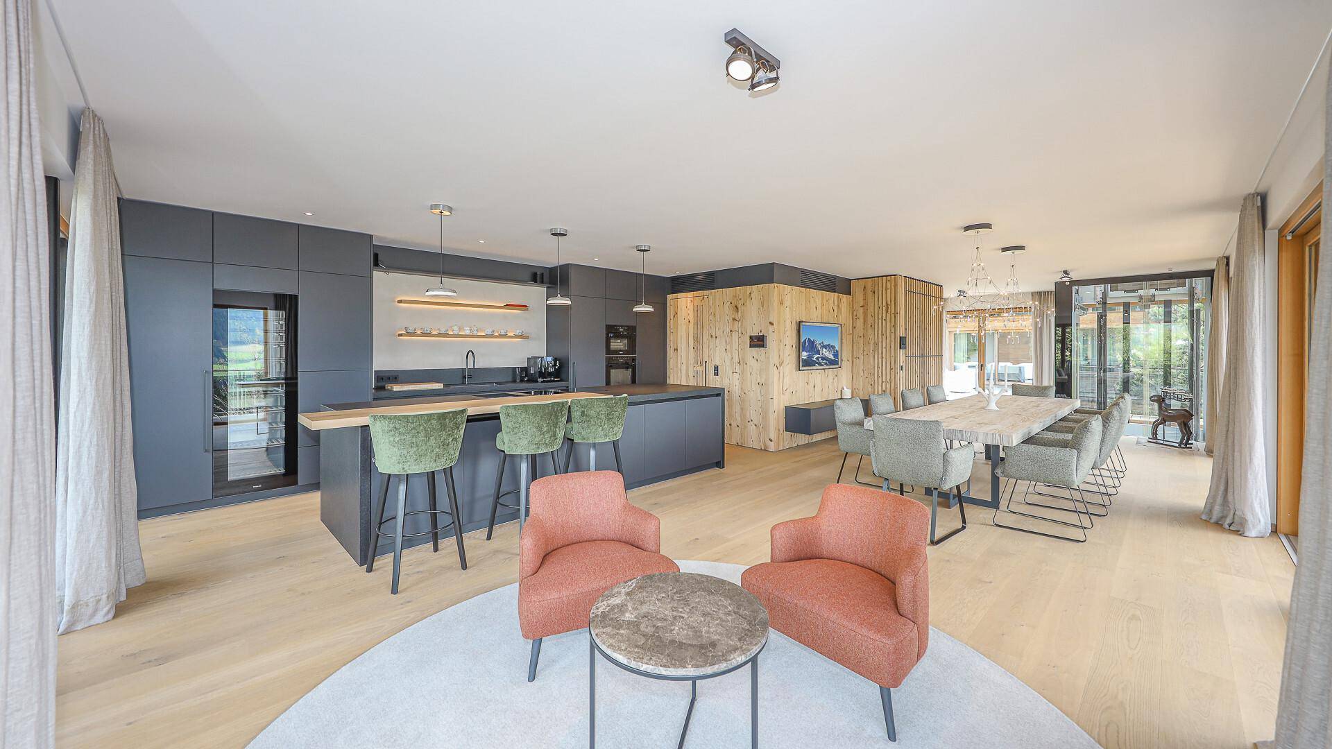 KITZIMMO-Luxusvilla in prominenter Toplage kaufen - Immobilien Aurach bei Kitzbühel.