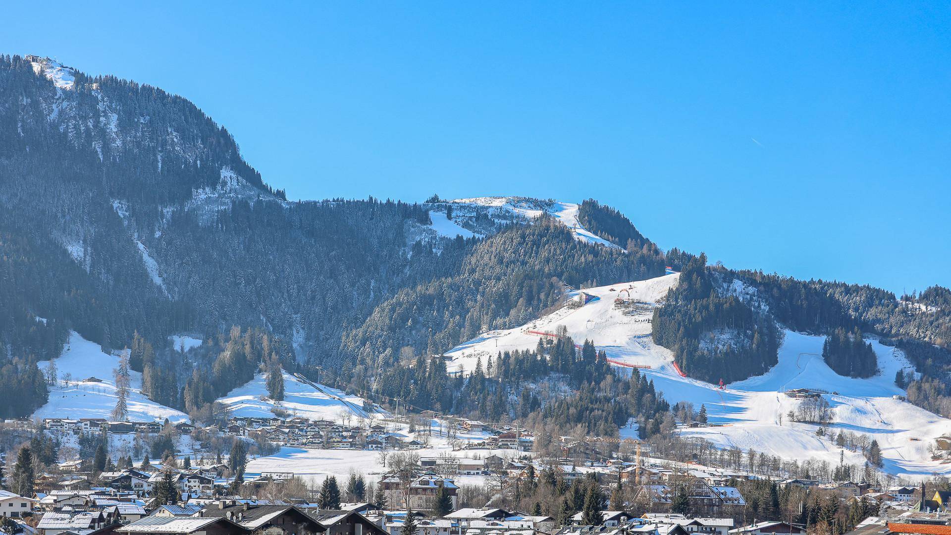 KITZIMMO-Luxus-Penthouse-Maisonette in Toplage am Sonnberg kaufen - Immobilien Kitzbühel.