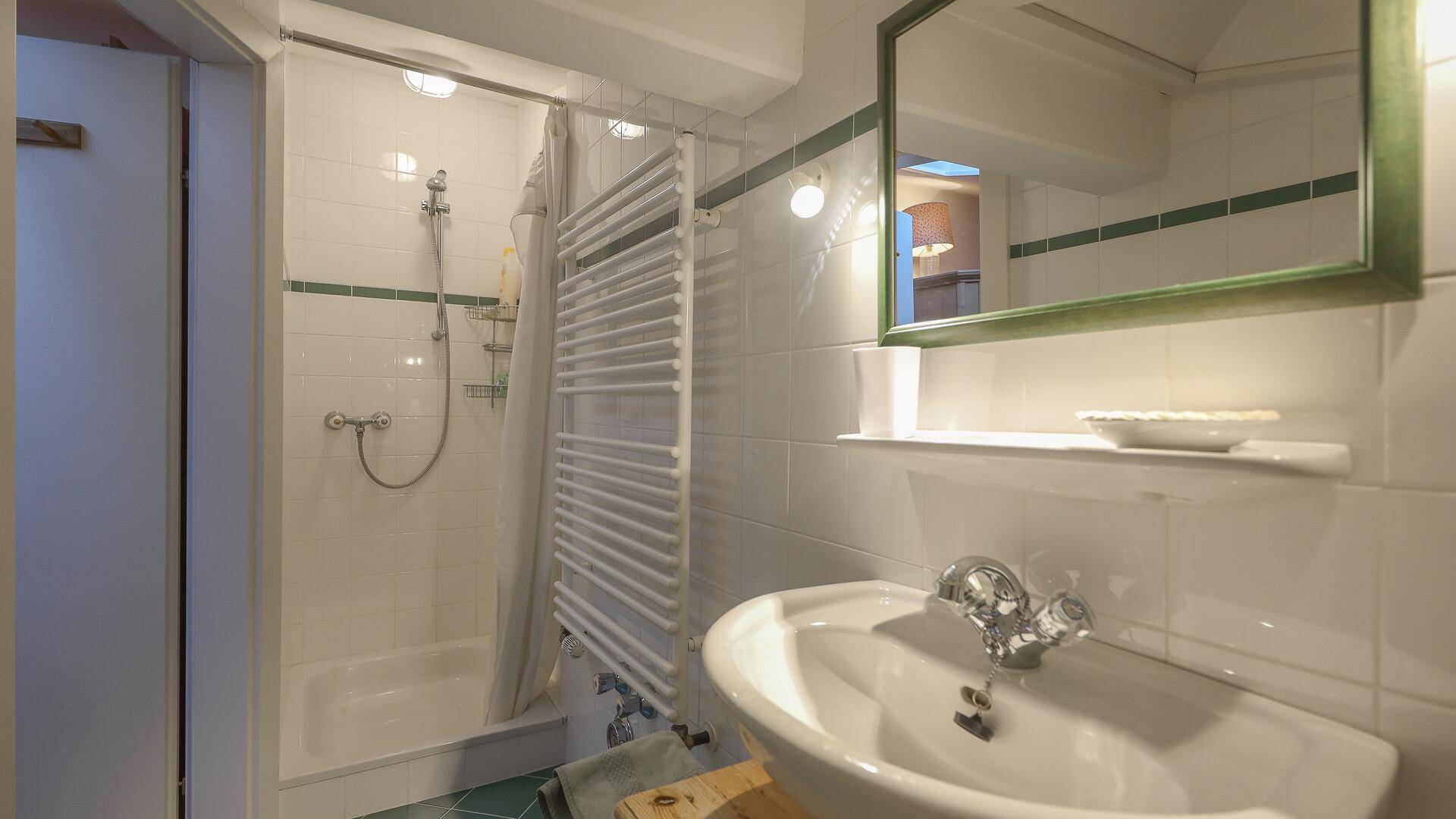 KITZIMMO-Gemütliche Dachgeschosswohnung in Toplage mieten - Immobilien Reith.