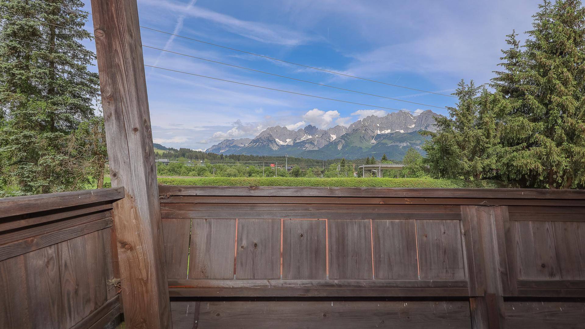 KITZIMMO-Tirolerhaus mit Kaiserblick in Toplage - Immobilien Oberndorf.