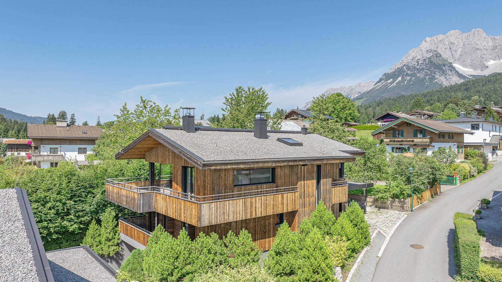 KITZIMMO-Exklusives Neubau-Luxuschalet in Toplage kaufen - Immobilien Going.