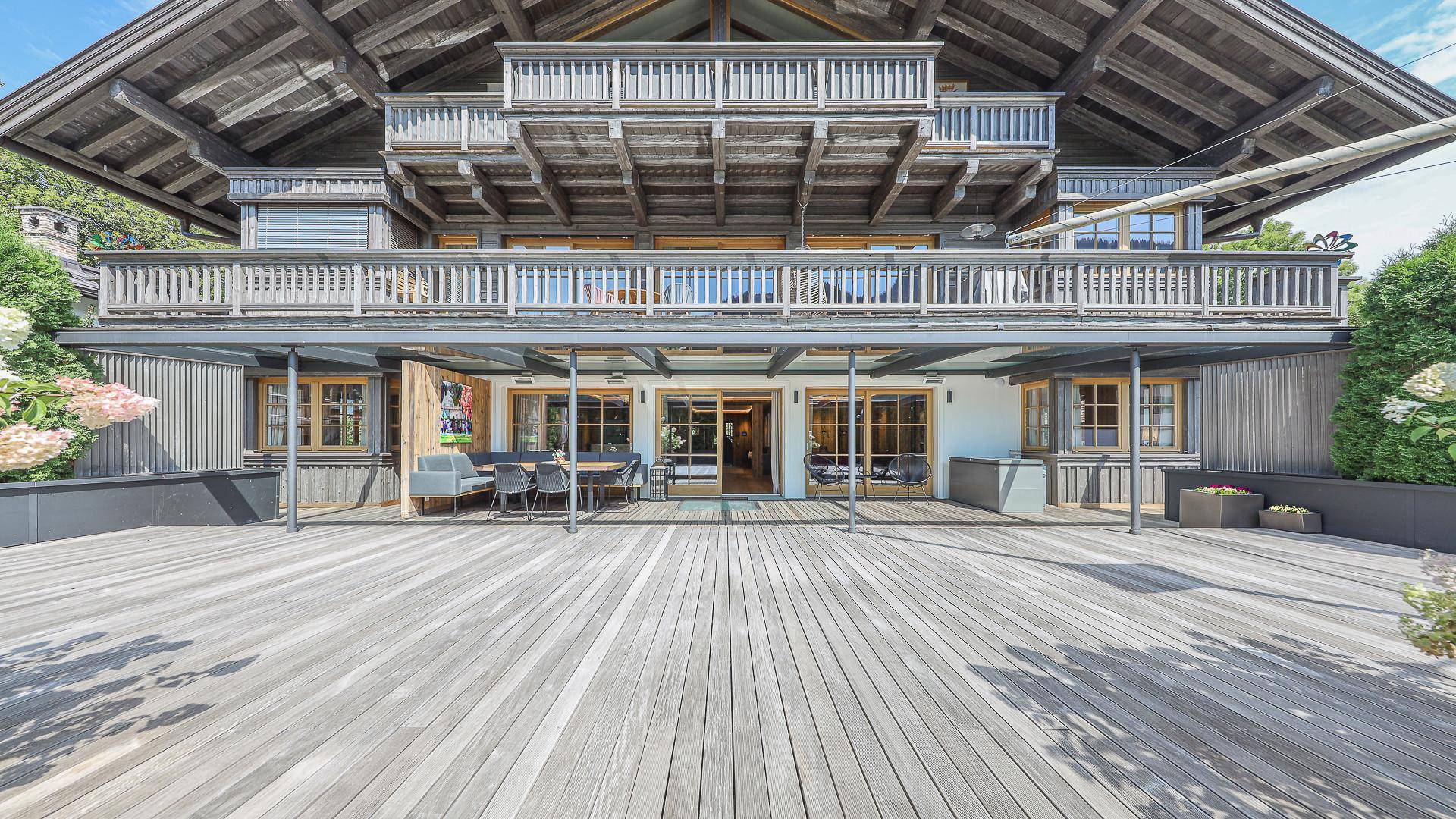 KITZIMMO-Luxuswohnung mit Pool in zentraler Toplage - Immobilien Kitzbühel.