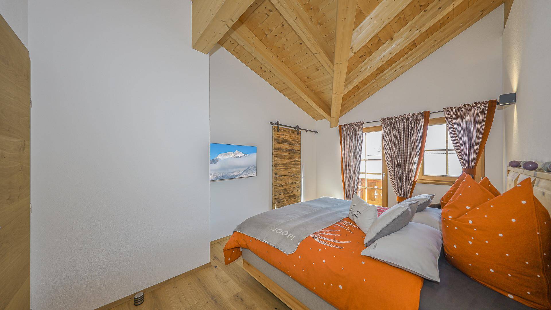 KITZIMMO-zwei Luxuschalets mit Panoramablick in Top-Ruhelage kaufen - Immobilien Steinberg Tirol.