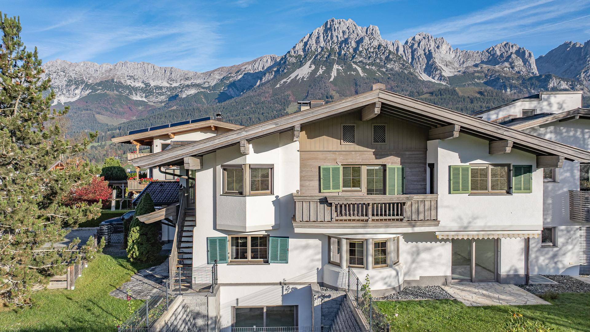 KITZIMMO-Mehrfamilienhaus in Toplage kaufen - Immobilien Ellmau Tirol.