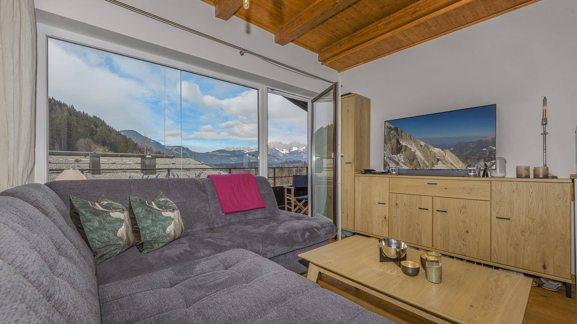 Dachgeschosswohnung an der Skipiste mit Kaiserblick - Ansicht 6