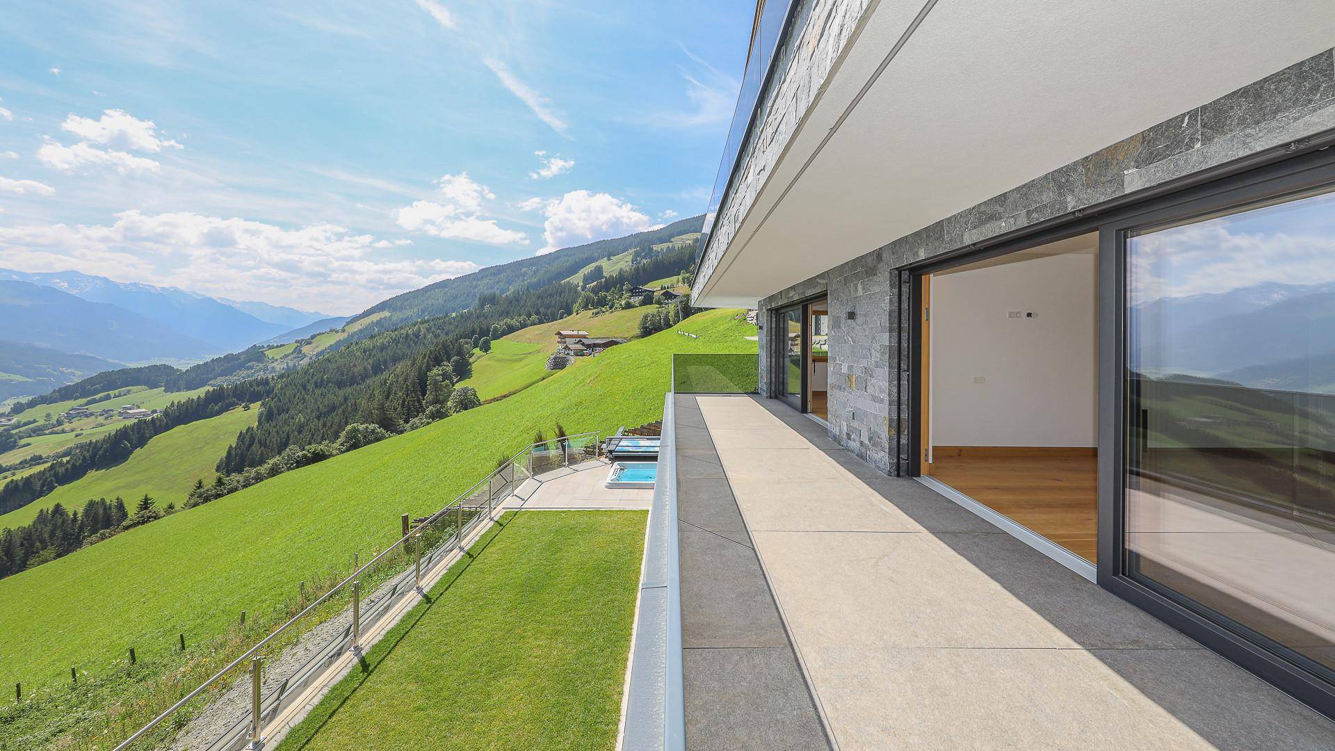 KITZIMMO-Luxusvilla mit Freizeitwohnsitz kaufen - Immobilien Kitzbühel.