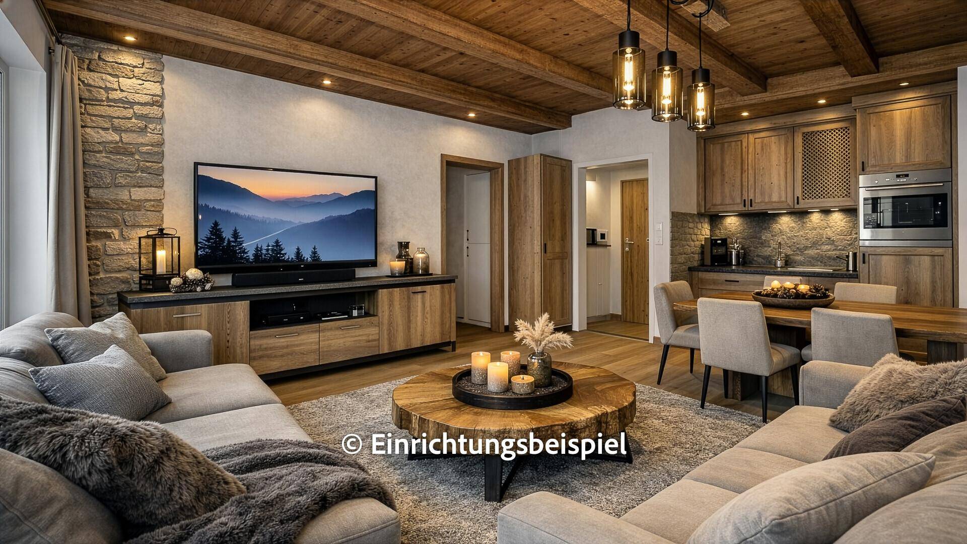 Moderner Wohn-Essbereich mit offener Küche, Steinfassade und Holzbalkendecke.