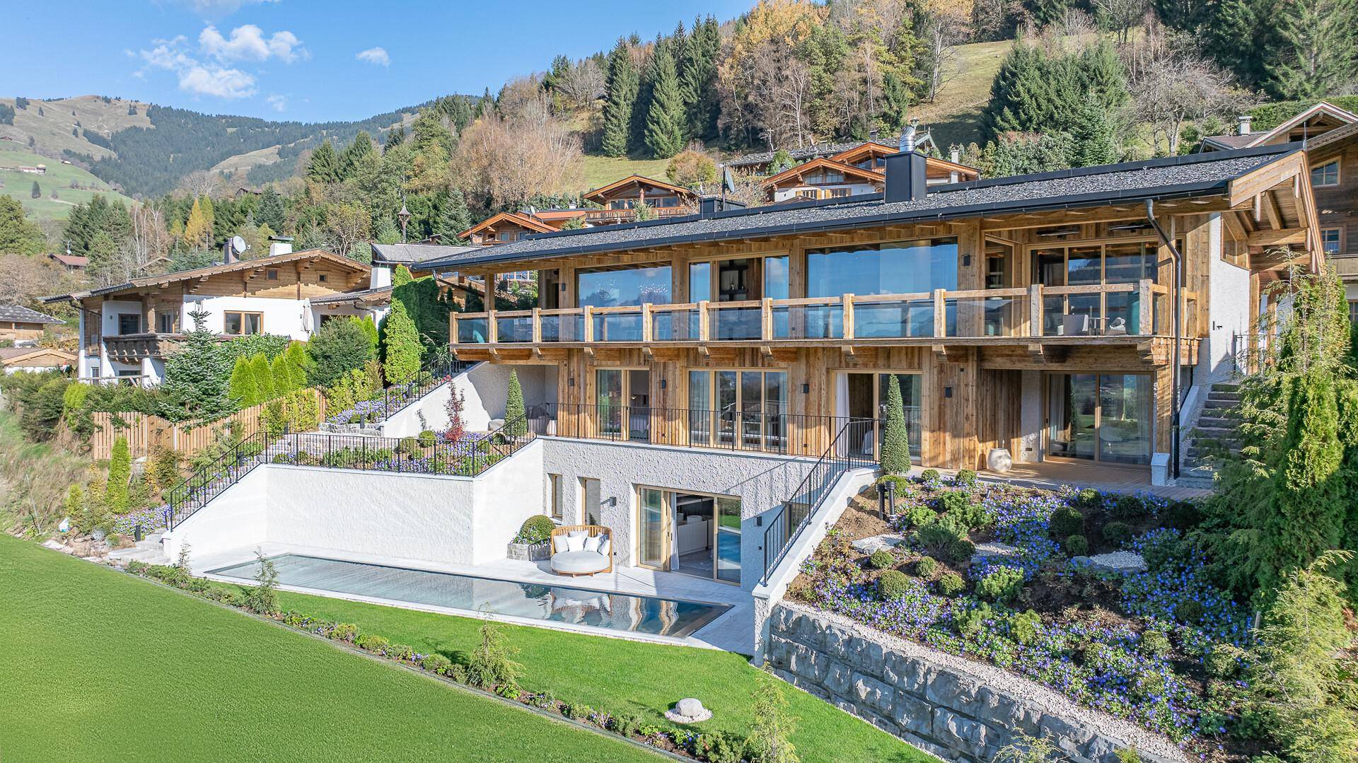 KITZIMMO-Luxusvilla in Toplage kaufen - Immobilien Aurach Kitzbühel.