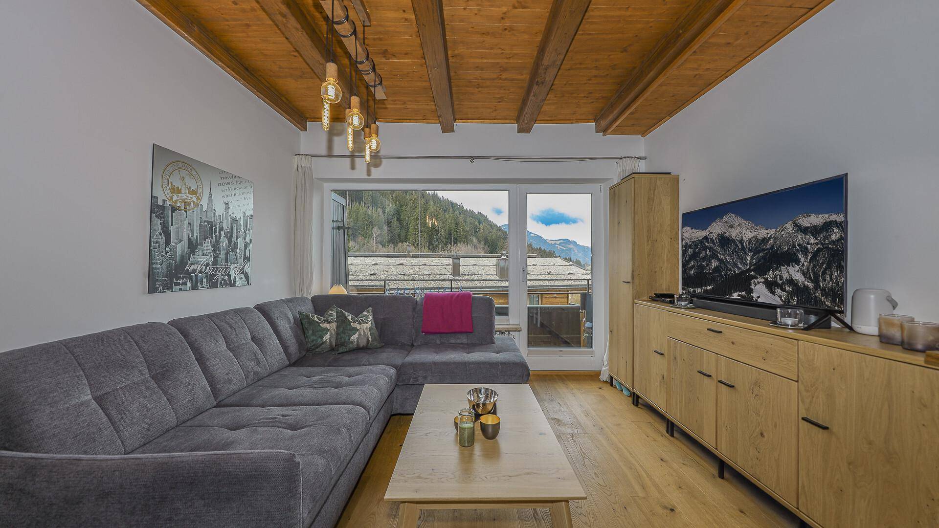 Dachgeschosswohnung an der Skipiste mit Kaiserblick - Ansicht 5