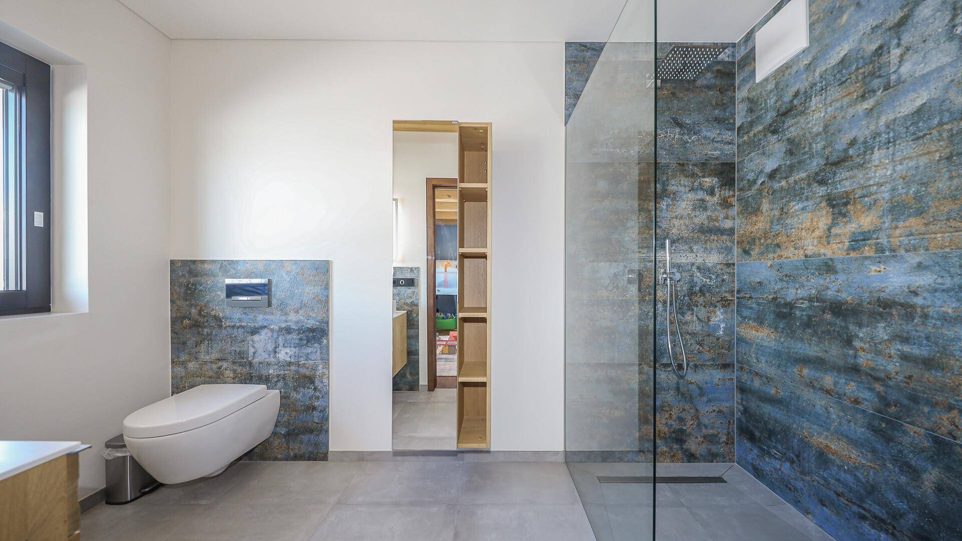 KITZIMMO-Exklusive Villa mit Schwimmteich in Toplage kaufen - Immobilien Saalfelden Salzburg.