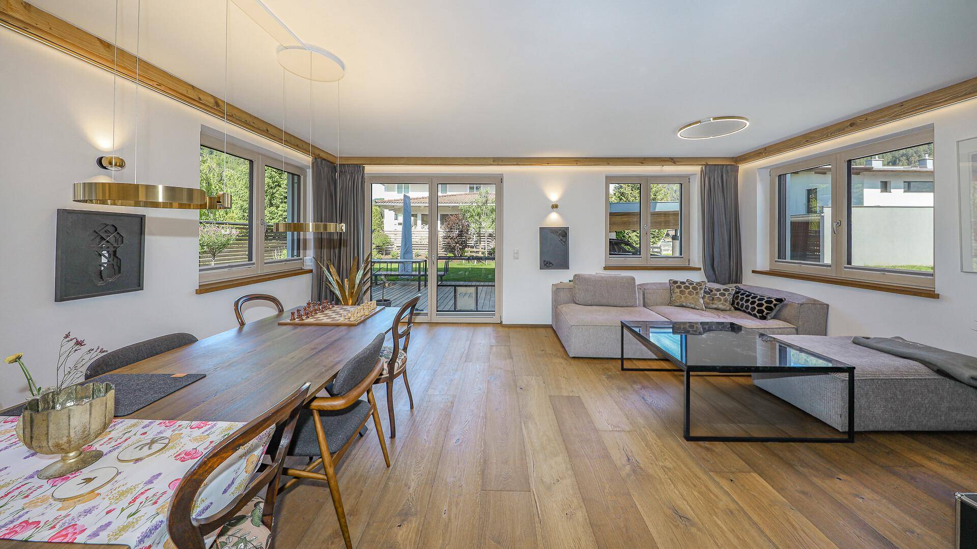 KITZIMMO-Exklusive Haushälfte in Ruhelage mit Bergblick kaufen - Immobilien Waidring.