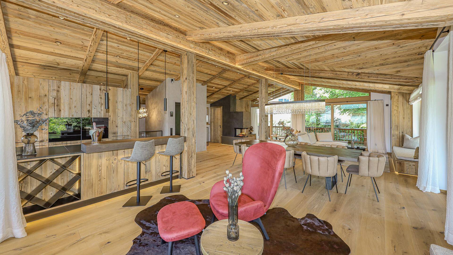 KITZIMMO-Luxus-Neubauvilla mit Pool in Toplage kaufen - Immobilien Ellmau.