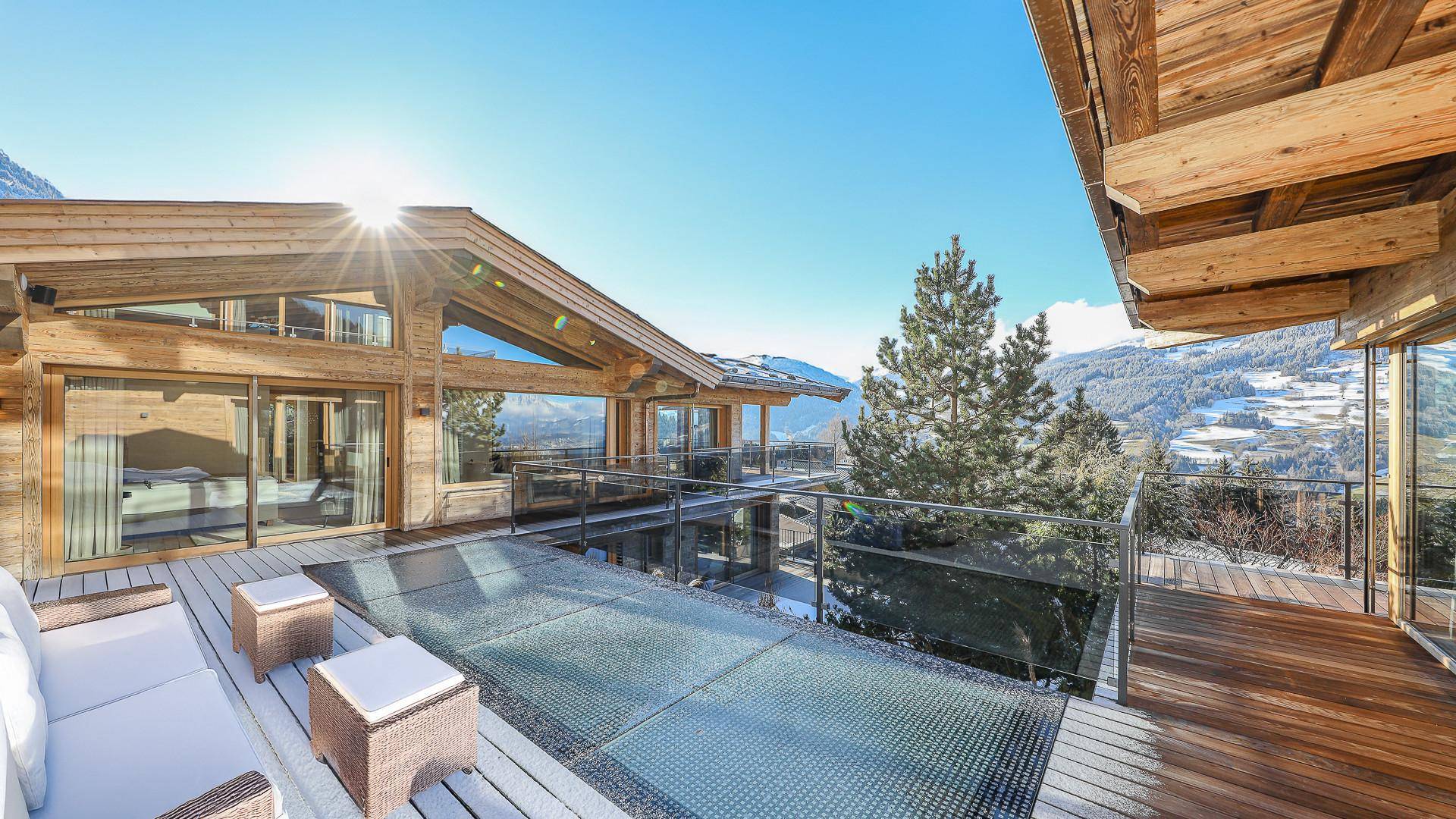 KITZIMMO-Luxusvilla in prominenter Toplage kaufen - Immobilien Aurach bei Kitzbühel.