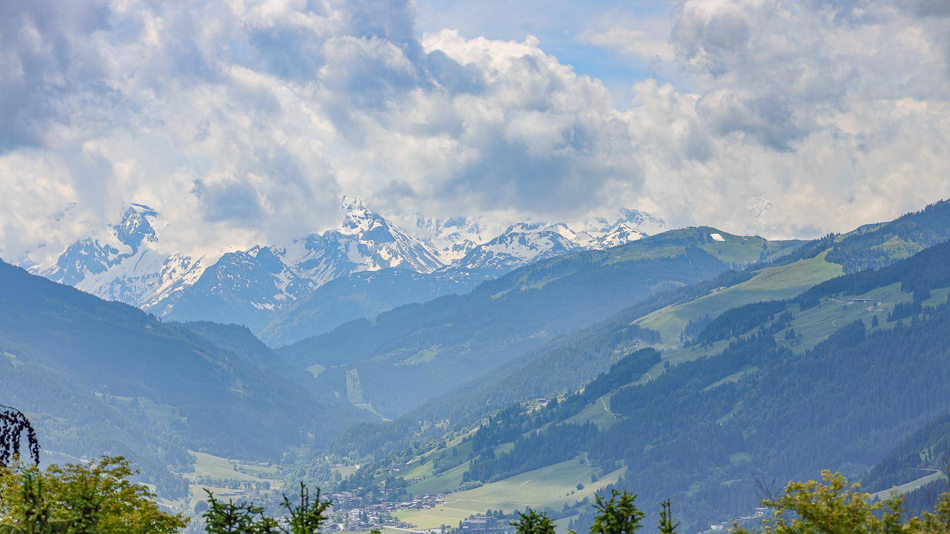 KITZIMMO-Anwesen in Toplage auf der Bichlalm kaufen - Immobilien Kitzbühel.