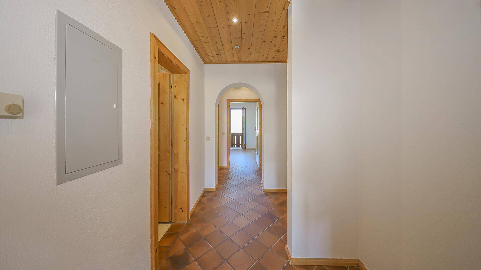 KITZIMMO-Dachgeschosswohnung in sonniger Ruhelage - Immobilien Jochberg.