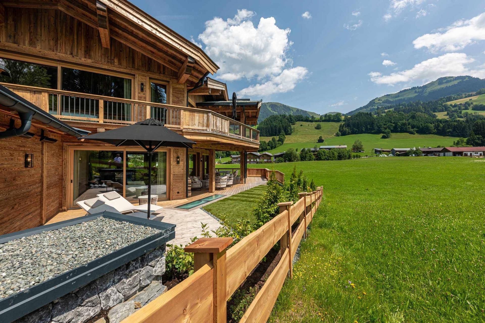 KITZIMMO-Luxuswohnung in Toplage auf der Bichlalm kaufen - Immobilien Kitzbühel.