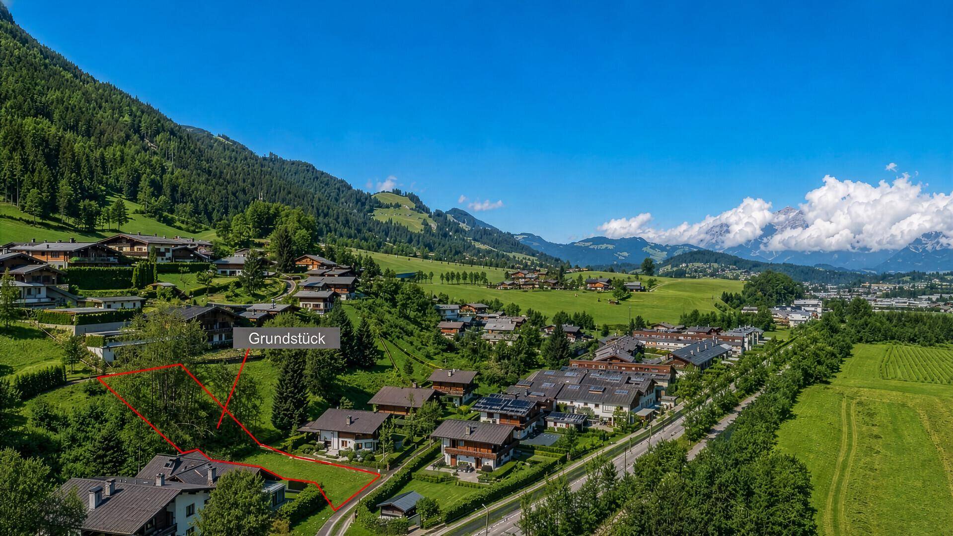 Grundstück mit Baugenehmigung für 3-Luxuswohnungen - Mehr