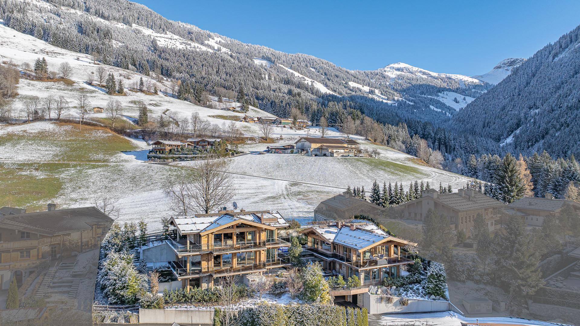 KITZIMMO-Luxusvilla in prominenter Toplage kaufen - Immobilien Aurach bei Kitzbühel.