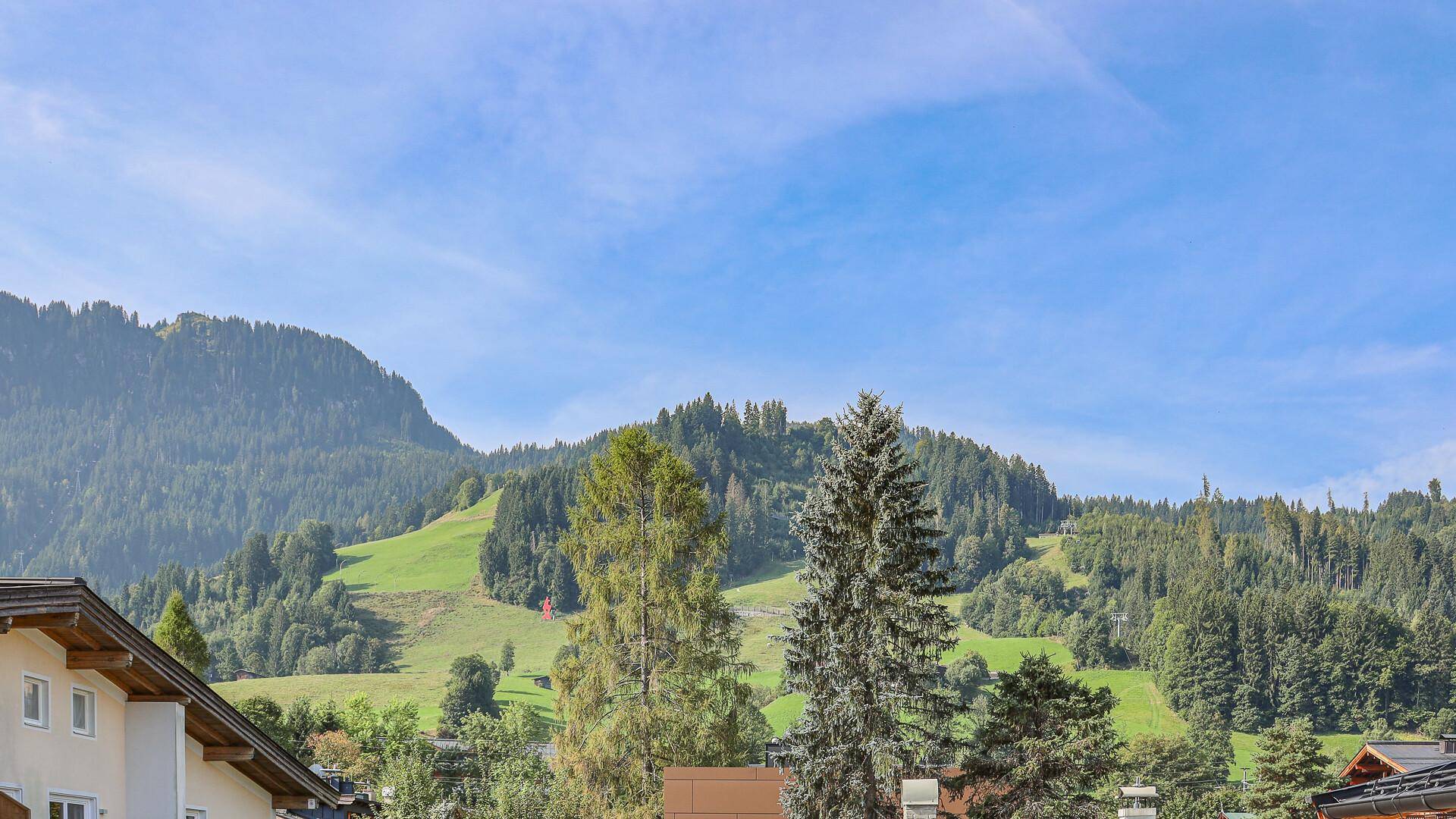 KITZIMMO-Luxus-Townhouse in zentraler Toplage kaufen Immobilien Kitzbühel.
