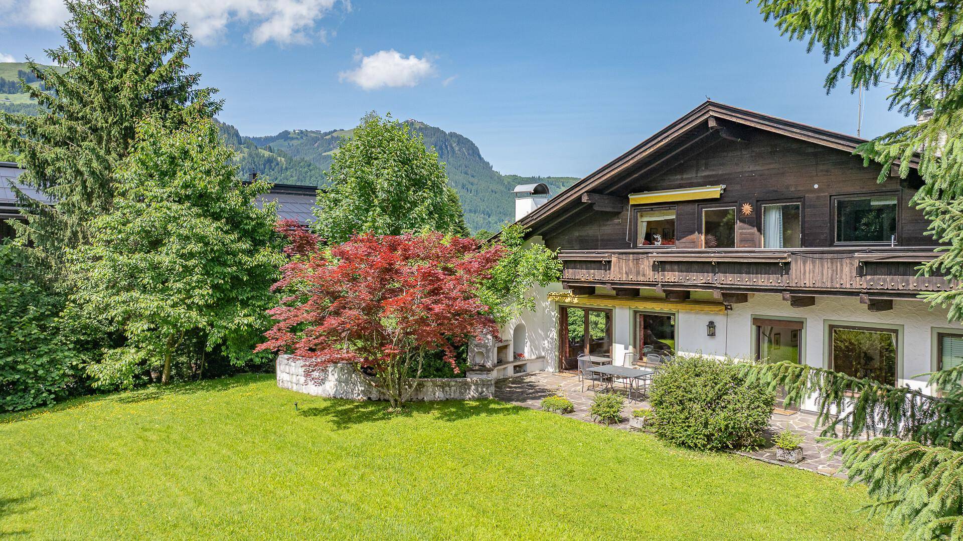 KITZIMMO-Baugrundstück mit Altbestand in Toplage auf der Bichlalm - Immobilien Kitzbühel.