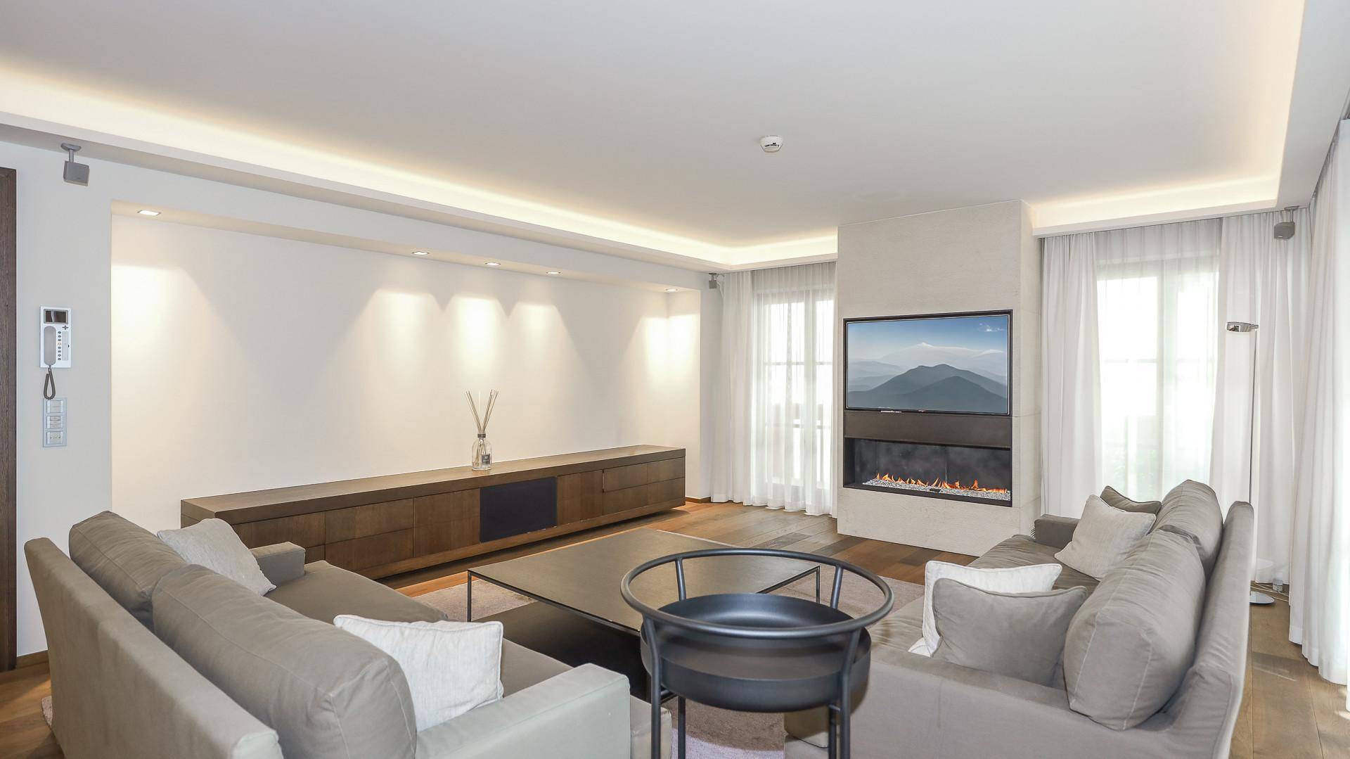 KITZIMMO-Luxus-Suite mit Zugang in ein 5-Sterne-Hotel - Immobilien Kitzbühel.