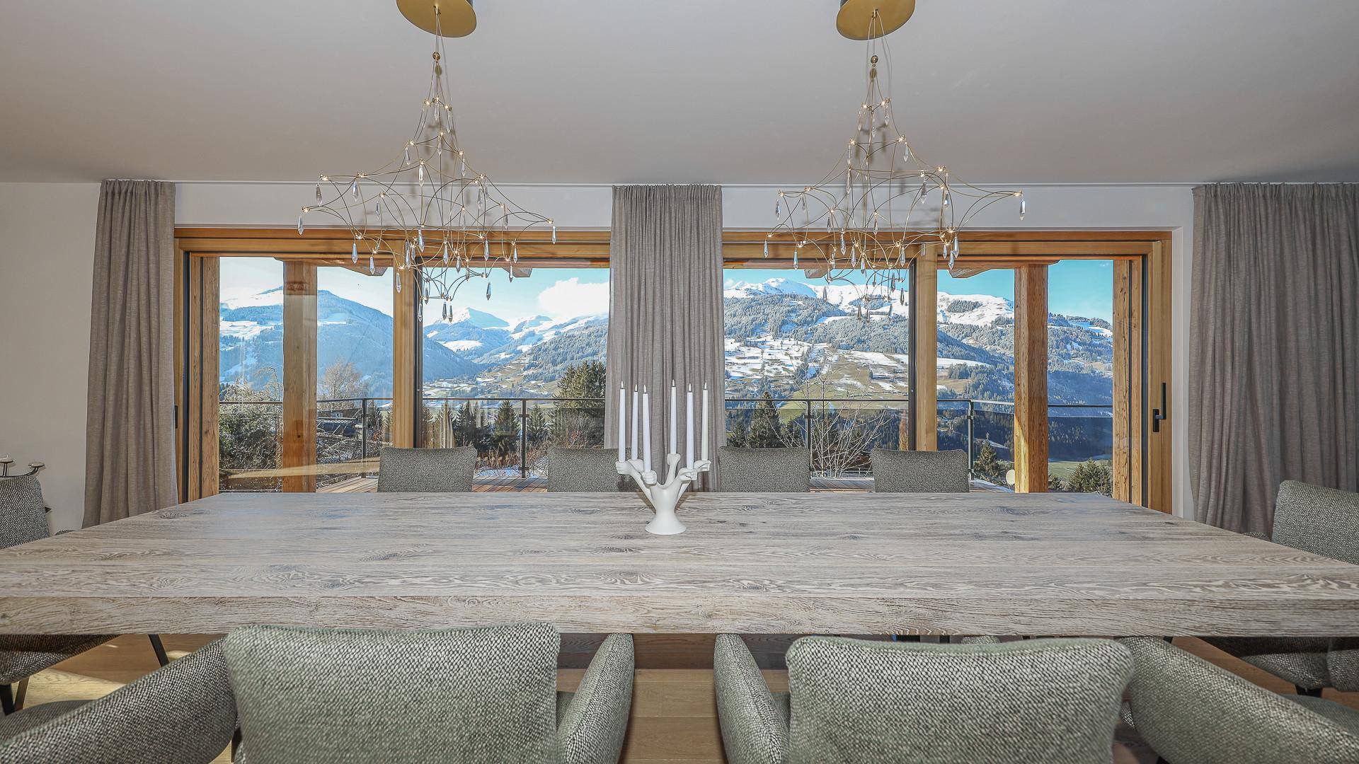 KITZIMMO-Luxusvilla in prominenter Toplage kaufen - Immobilien Aurach bei Kitzbühel.