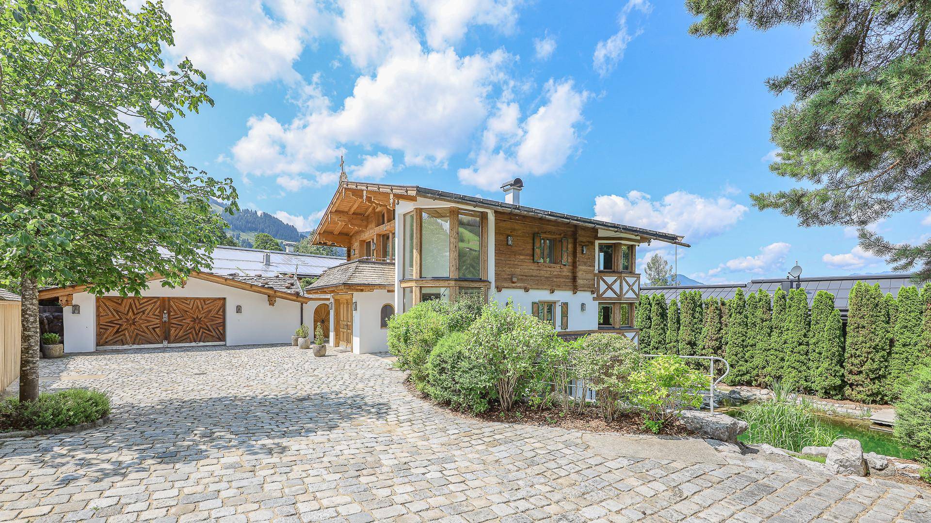 KITZIMMO-exklusive Luxusvilla auf der Bichlalm - Immobilien Kitzbühel.