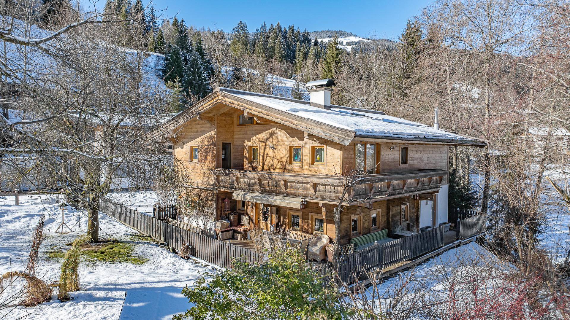 KITZIMMO-historischen Anwesen mit 3.800 m² Grund in Ruhelage - Immobilien Jochberg.