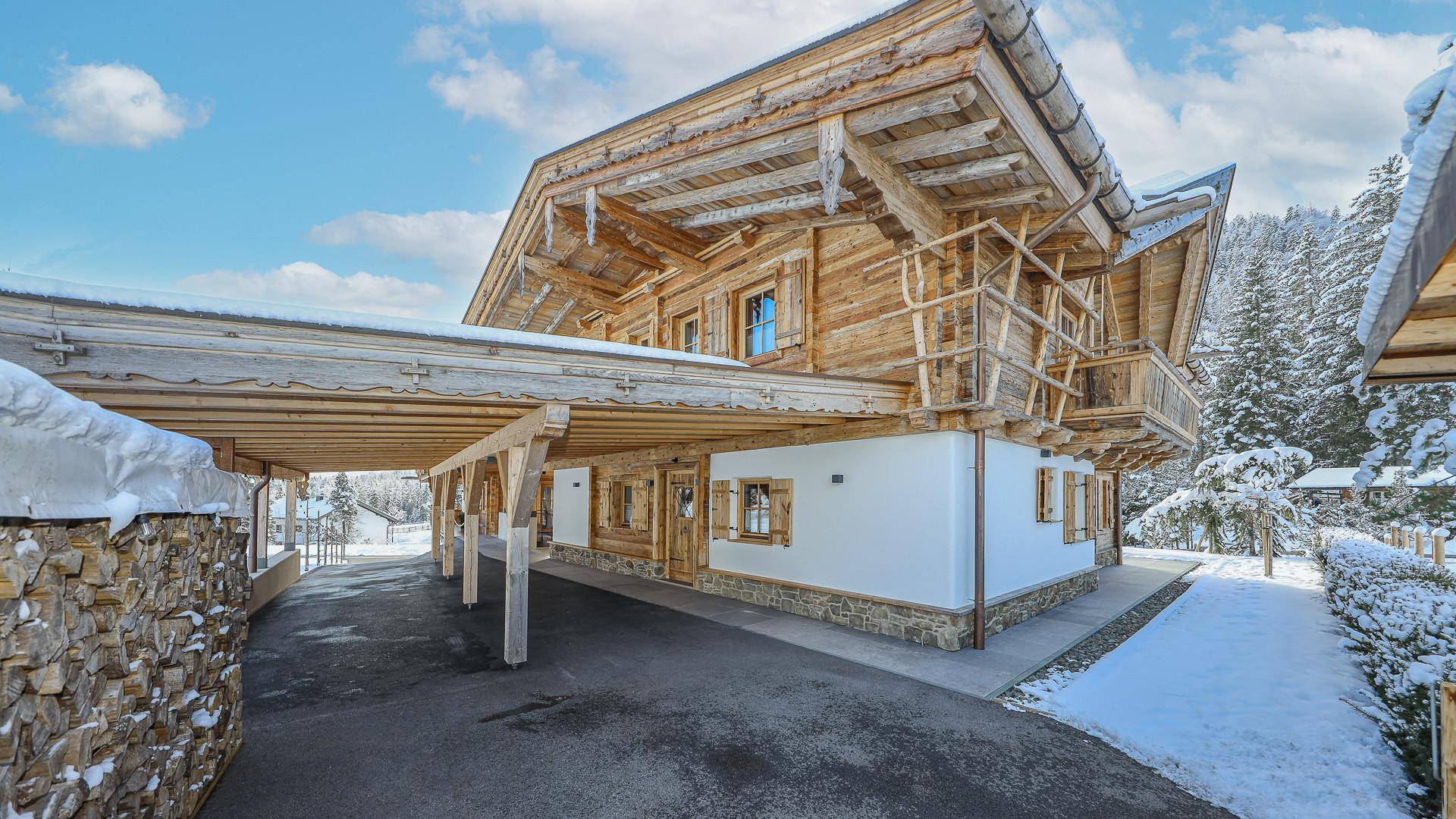 KITZIMMO-zwei Luxuschalets mit Panoramablick in Top-Ruhelage kaufen - Immobilien Steinberg Tirol.