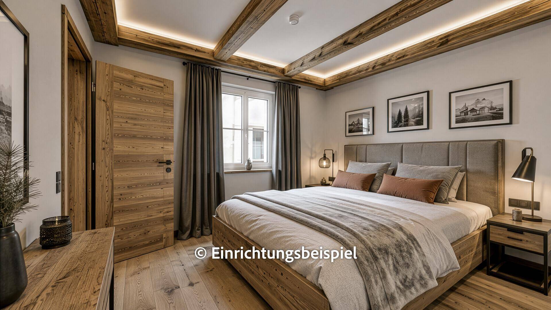 Modernes Schlafzimmer mit Holzbalkendecke, Doppelbett und Holzboden im alpinen Stil.