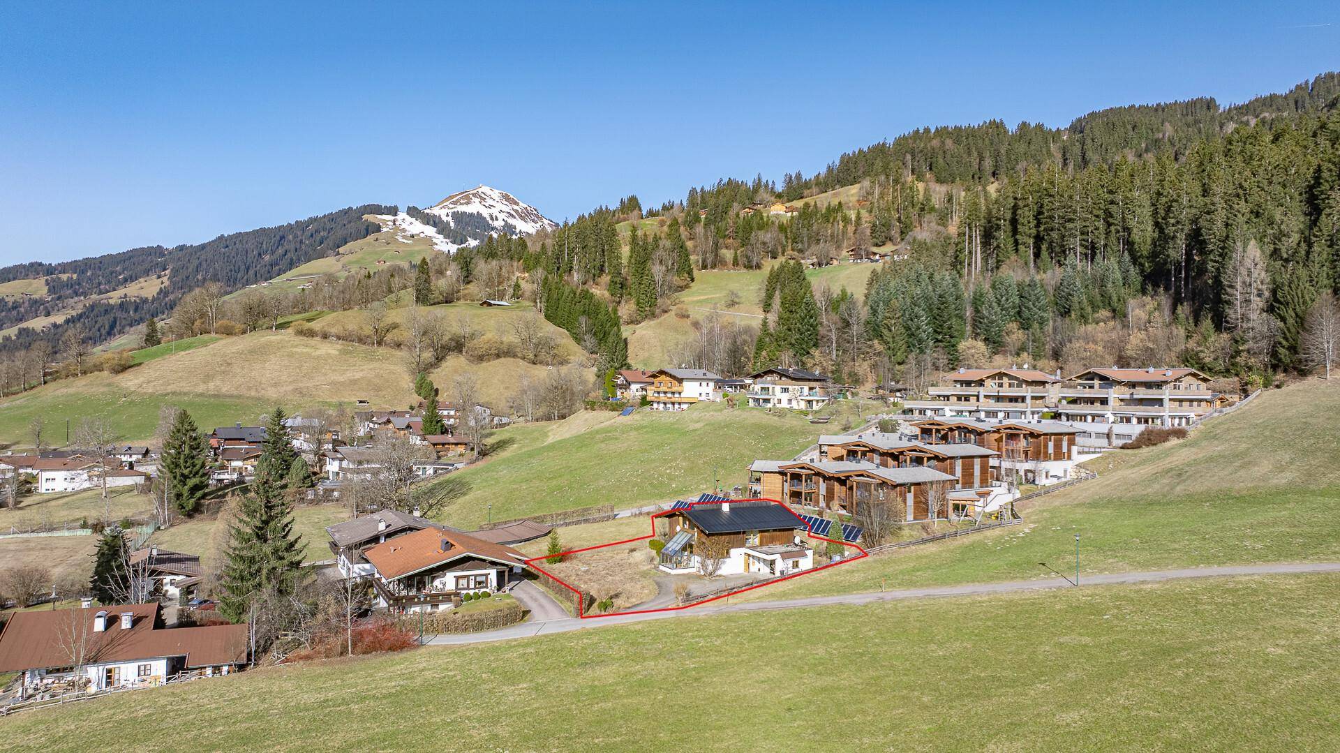 KITZIMMO-Baugrundstück mit Altbestand in Toplage - Immobilien Brixen im Thale.