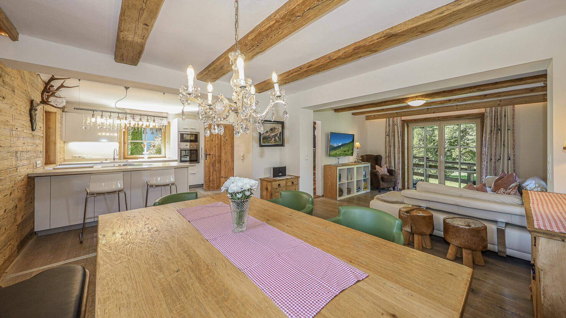 Gemütliches Alpenchalet in sonniger Ruhelage mit Kaiserblick - Ansicht 2
