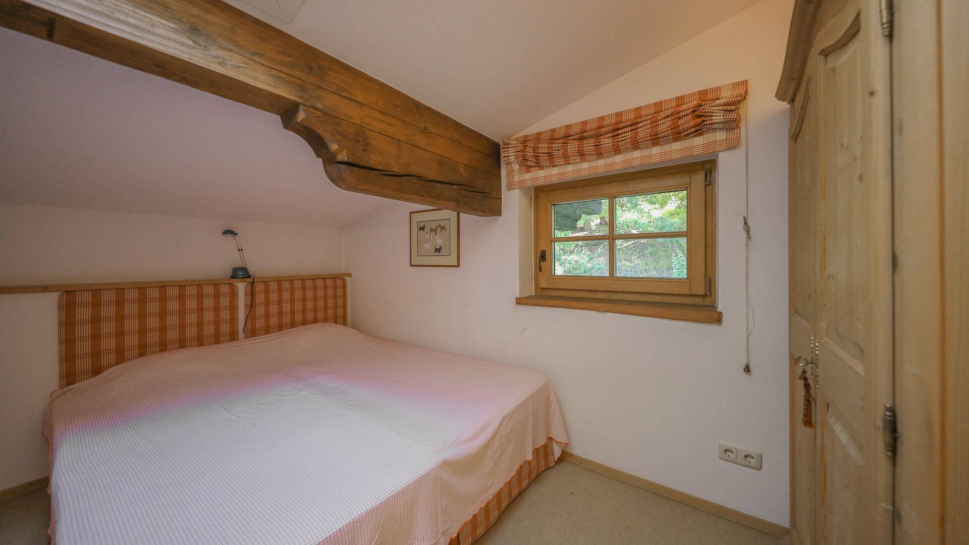 KITZIMMO-Gemütliche Dachgeschosswohnung in Toplage mieten - Immobilien Reith.