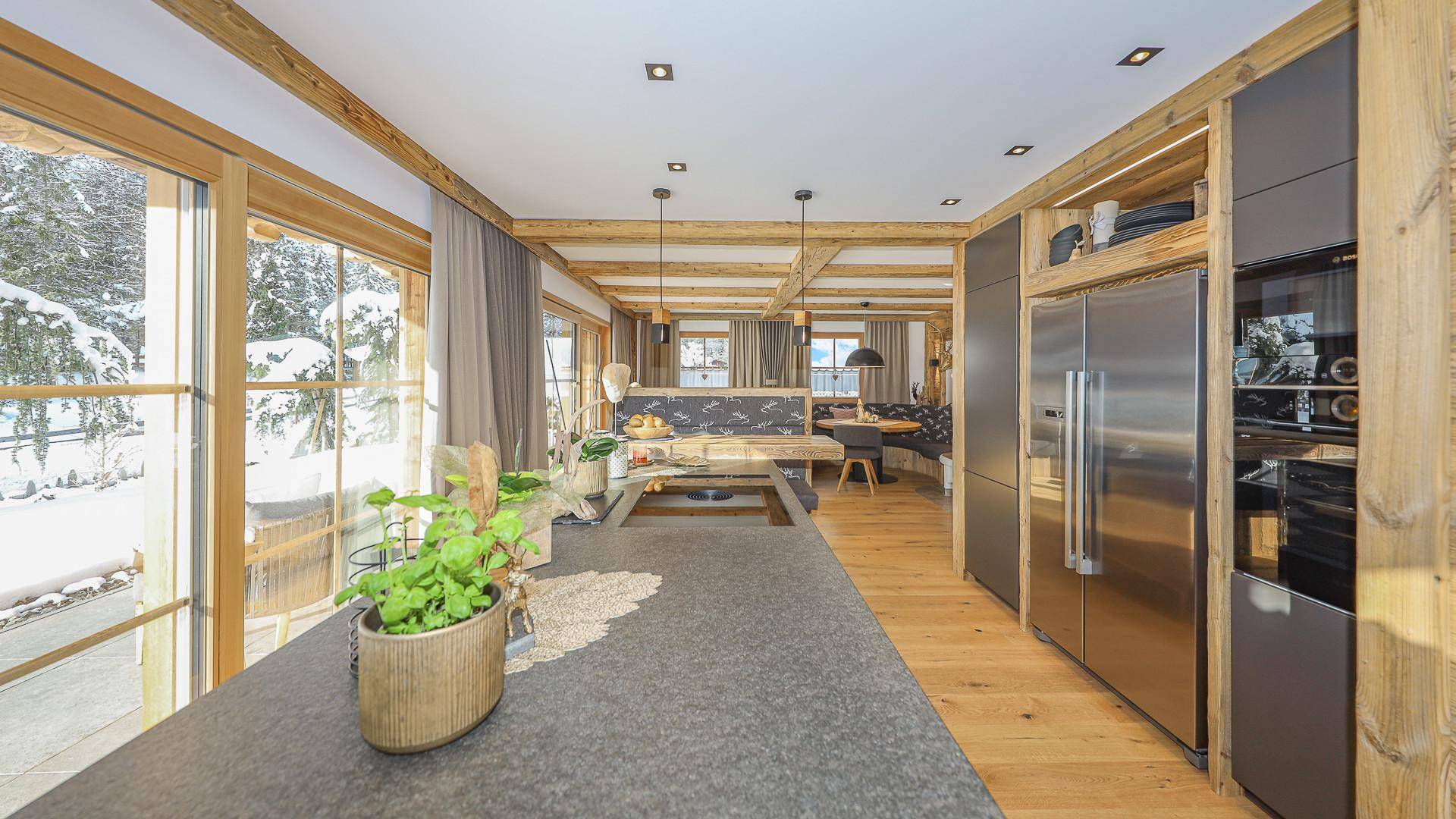 KITZIMMO-zwei Luxuschalets mit Panoramablick in Top-Ruhelage kaufen - Immobilien Steinberg Tirol.