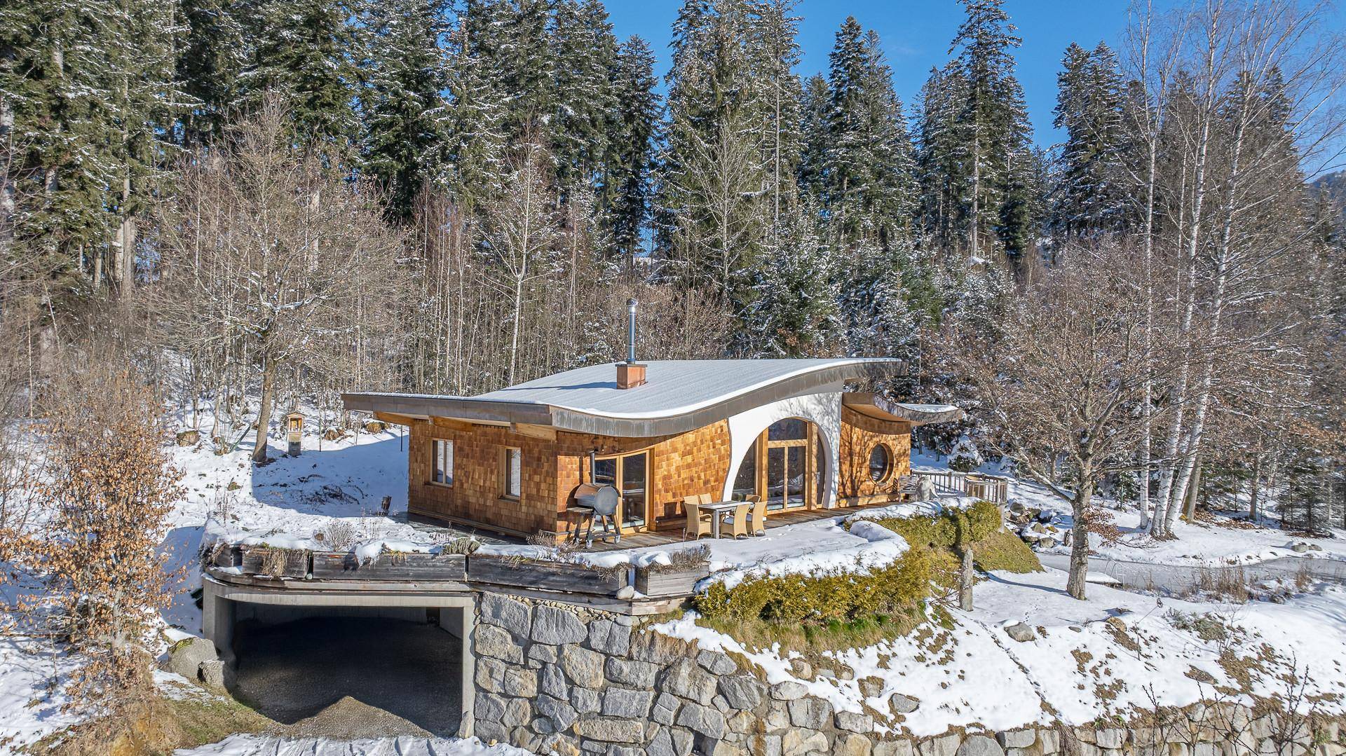 KITZIMMO-Einzigartiges Anwesen mit Blick auf den Schwarzsee - Immobilien Kitzbühel.