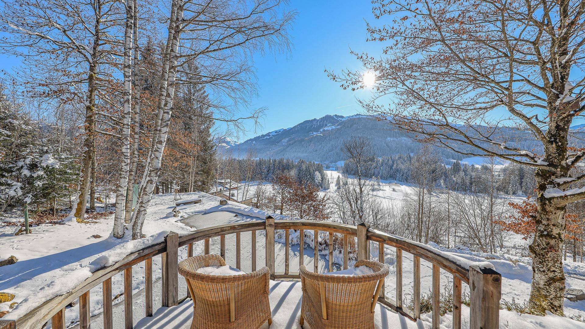 KITZIMMO-Einzigartiges Anwesen mit Blick auf den Schwarzsee - Immobilien Kitzbühel.