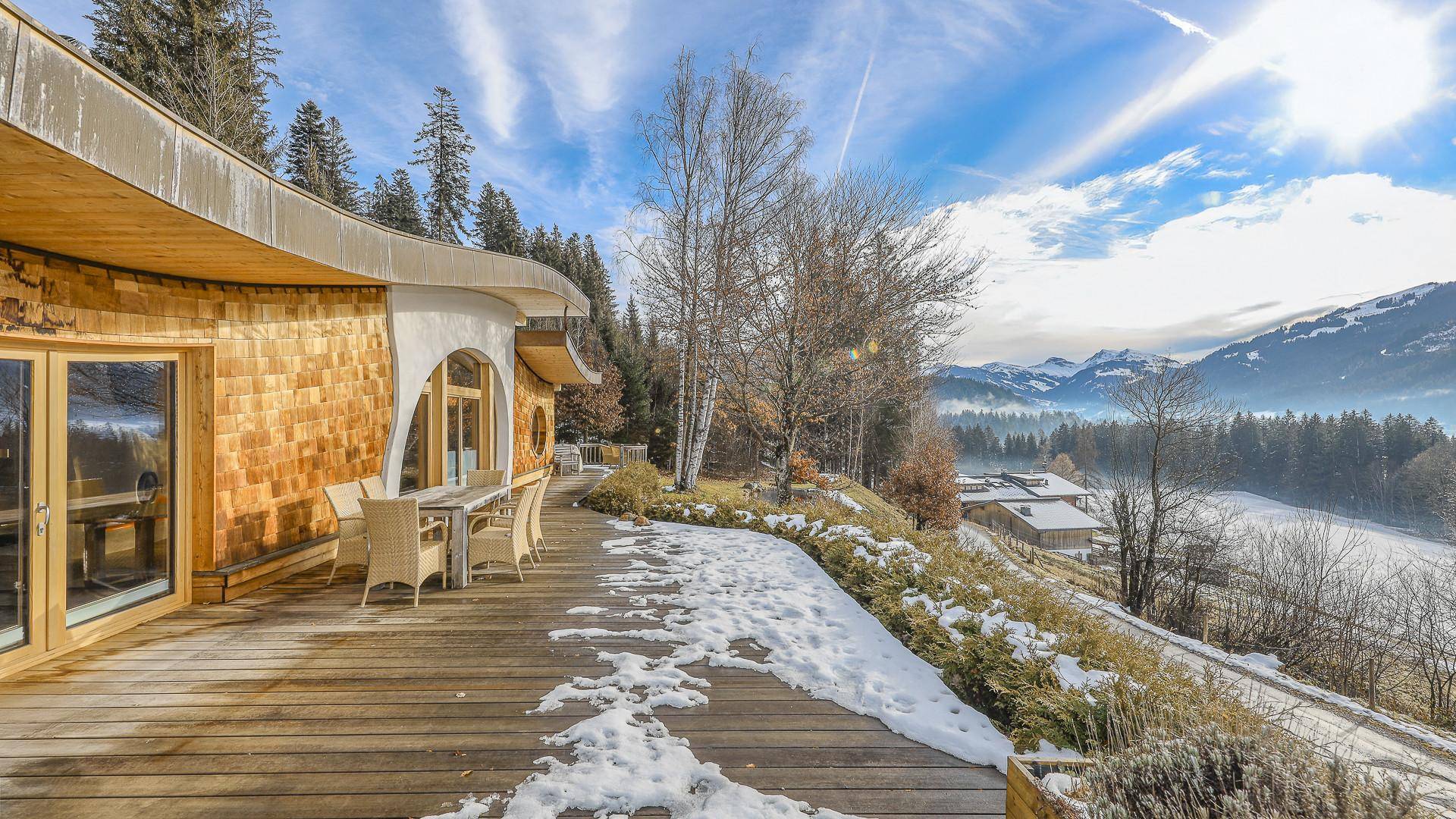 KITZIMMO-Einzigartiges Anwesen mit Blick auf den Schwarzsee - Immobilien Kitzbühel.